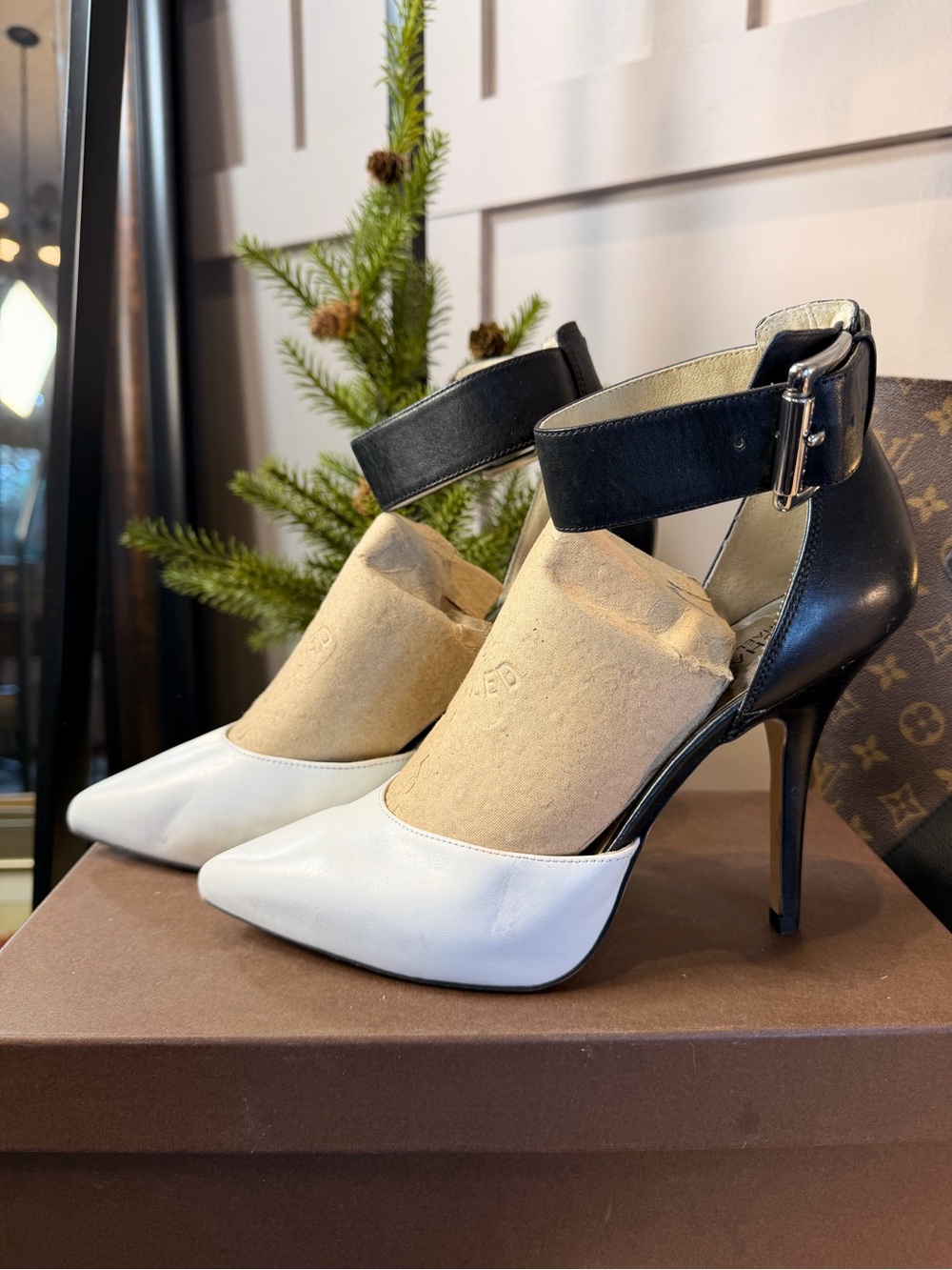 Michael Kors Brinkley ankle strap high heels Riemchen pumps 7.5 M